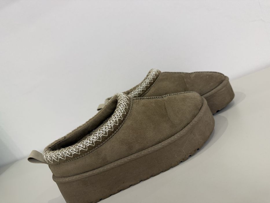 Ugg Tazz.        38 розмір