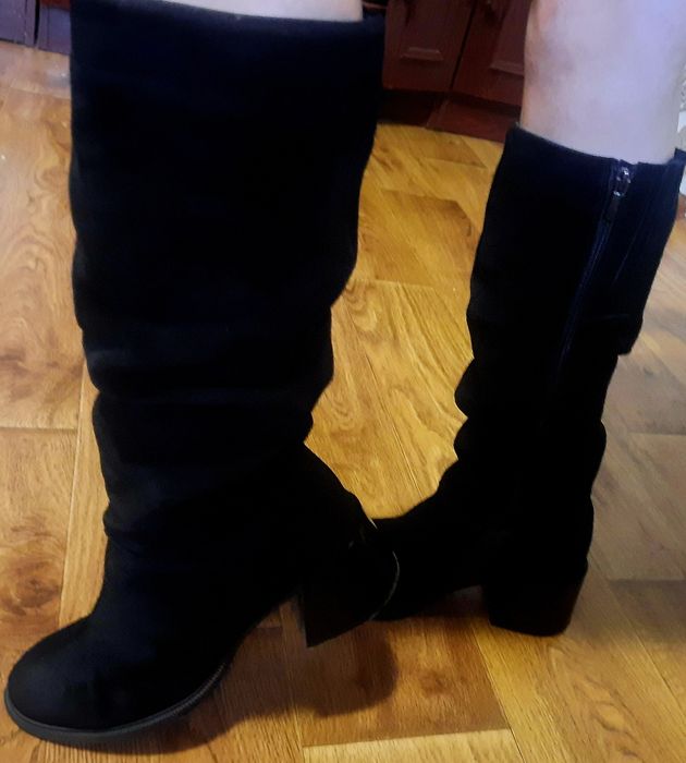 Продам сапоги!Натуральна замша,зима.
