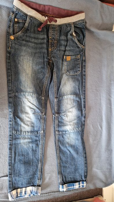 Spodnie jeans 152