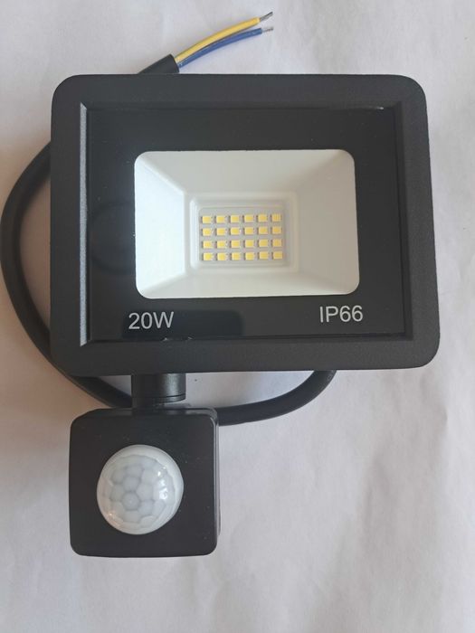 Naświetlacz, oświetlacz, reflektor LED z czujnikiem ruchu