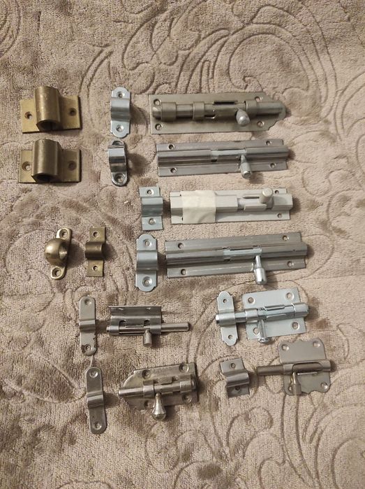 8 Fechos de porta tudo 5€