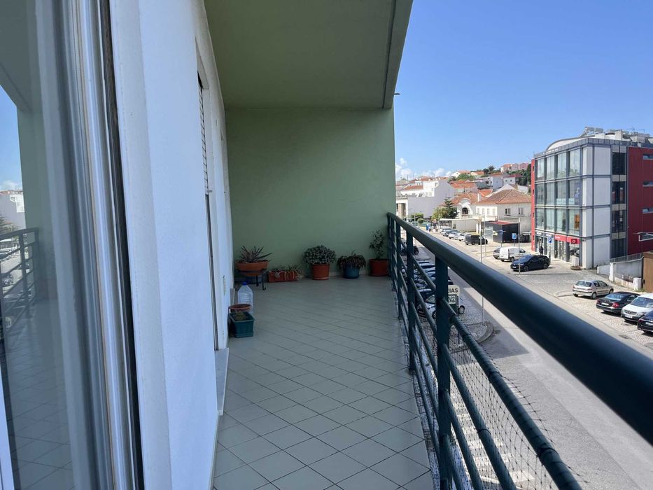 Apartamento T-2 centro de Lourinhã