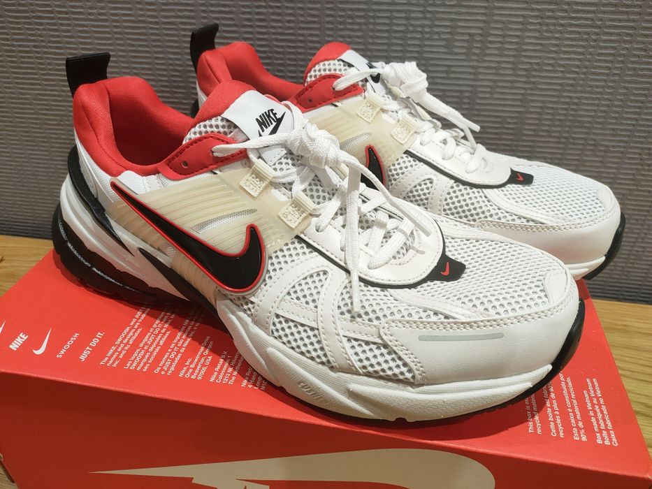 Кросівки  унiсекс  Nike V2K Run (HF0120-100 ) ОРИГІНАЛ