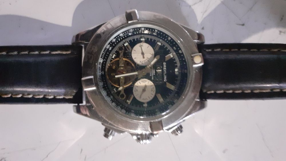 Часы  BREITLING наручные б/у