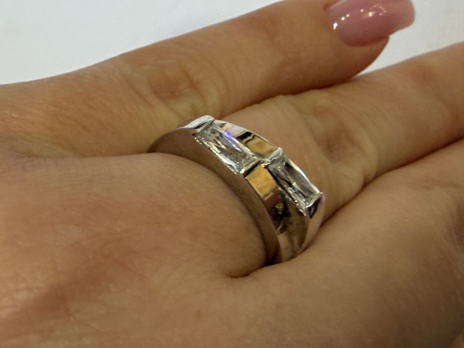 Гарнітур срібний з золотими вставками р 17,5 і 19 новий!