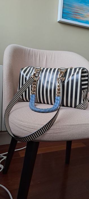 Carteira Henri Bendel como nova