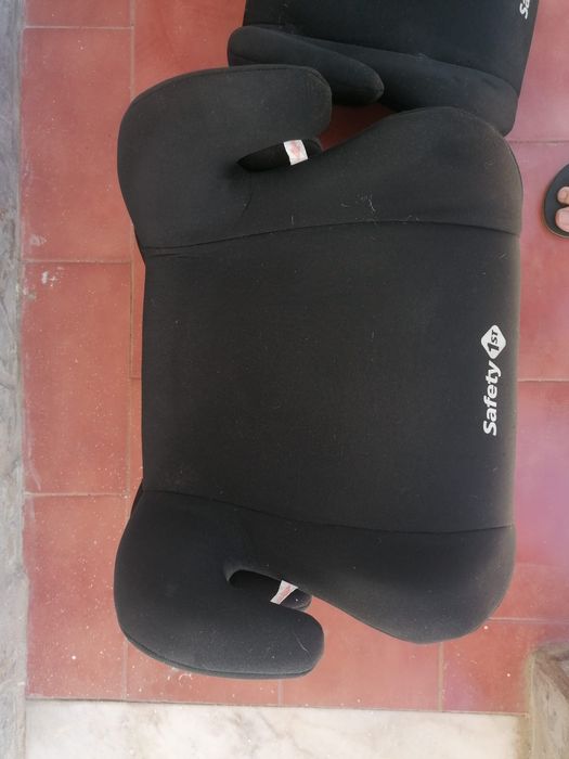 Cadeira de carro para crianças.