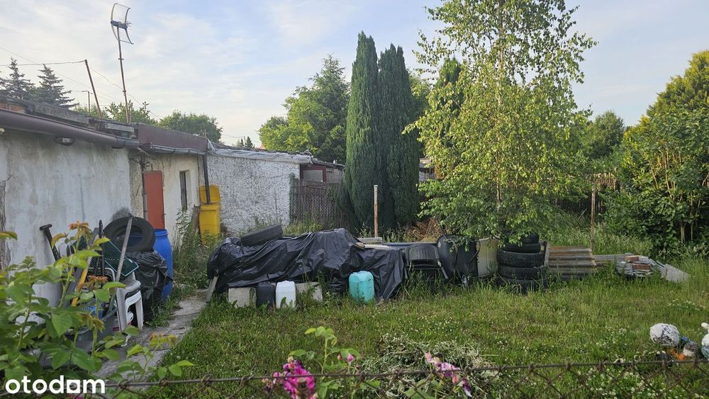Garaż z pomieszczeniem i małym ogrodem - Widok 3