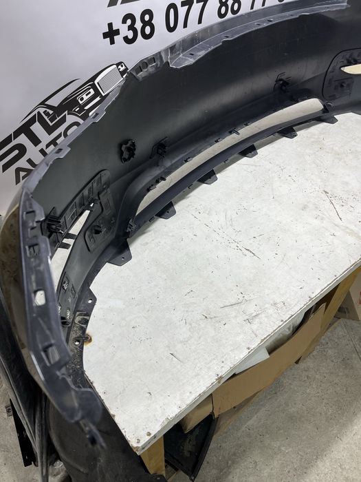 Передній бампер Tesla Model Y