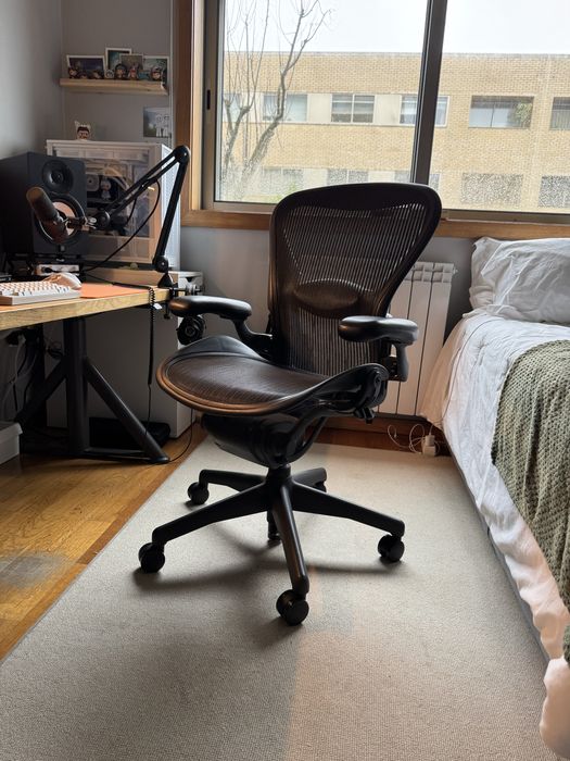 Herman Miller Aeron Classic