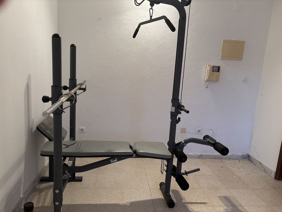 Maquina de musculação FULL BODY