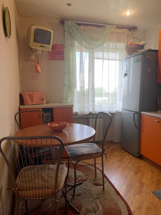 Продам 3-х на Староказацкая, р-н парка Глобы. Ремонт, мебель, техника.