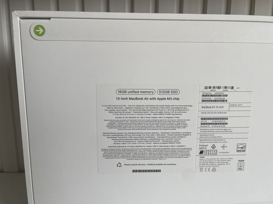 Macbook M3 nowy 16/512