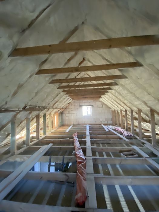 Утеплення пінополіуретаном. Утеплення даху, мансарди. Поліуретаном.