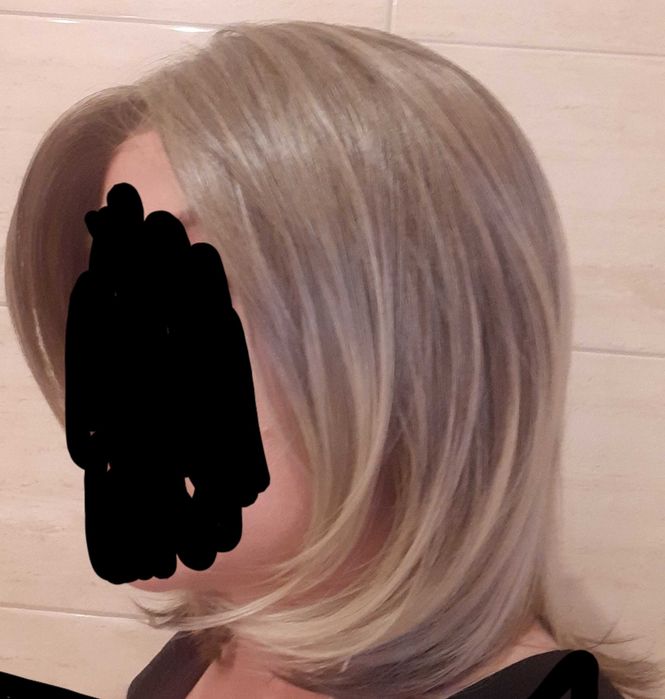 peruka z linią włosów ciemny blond - nowa