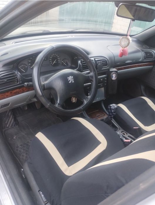 Автомобіль машина