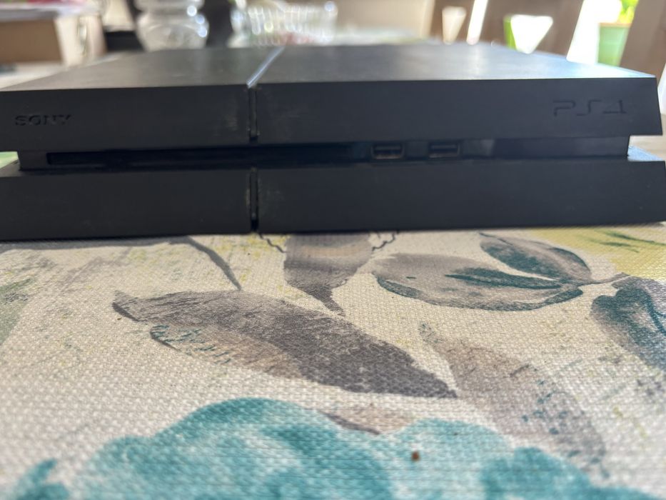 konsola ps4 + gry
