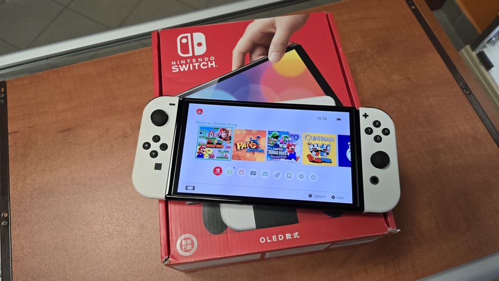 Konsola Nintendo Switch OLED 512GB biała, przerobiona, jak nowa