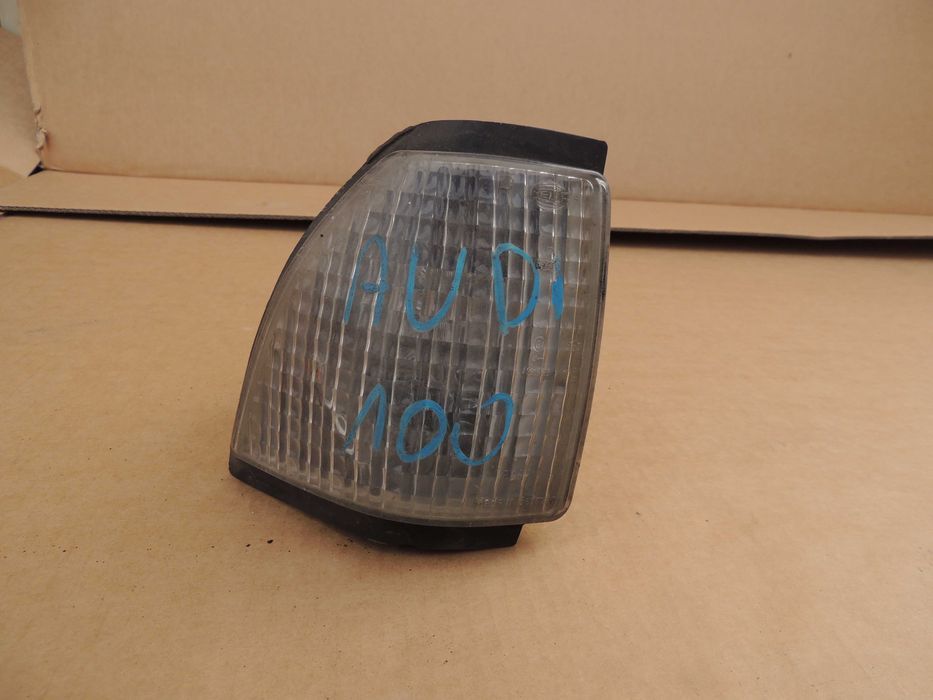Lampa przednia prawa europejska Audi 100 C2 LIFT 79,80,81,82