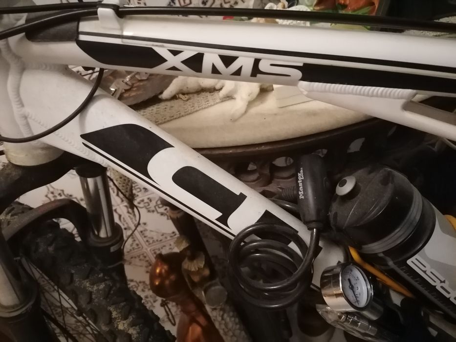 Bicicleta  Cube  XMS