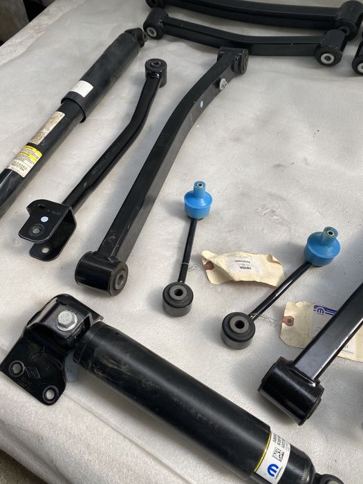 Jeep wrangler jl ричаги амортизатори