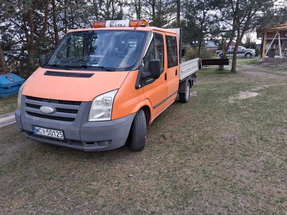 Ford Transit 2.2 155 koni z 2015 roku doca 7 osób