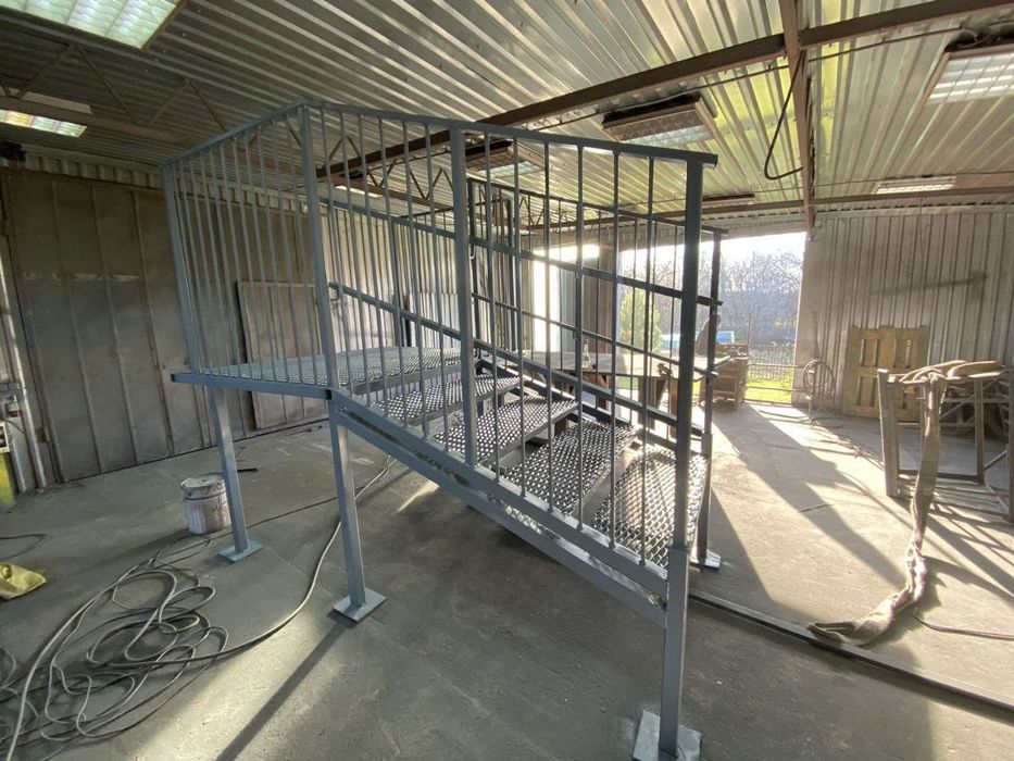 Зварювання та вироби з нержавіючої сталі та чорних металів