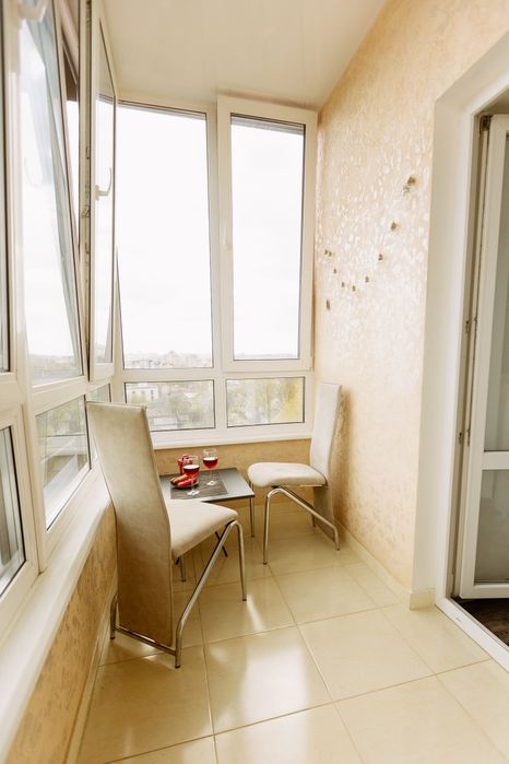 New Time. БЕЗПЕРЕБІЙНИЙ Wi-fi, гаряча вода, опалення Квартира подобово