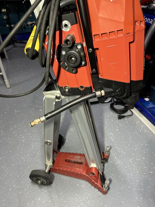 Установка алмазного буріння Hilti DD 250 ca + Станина Hilti DD HD 30