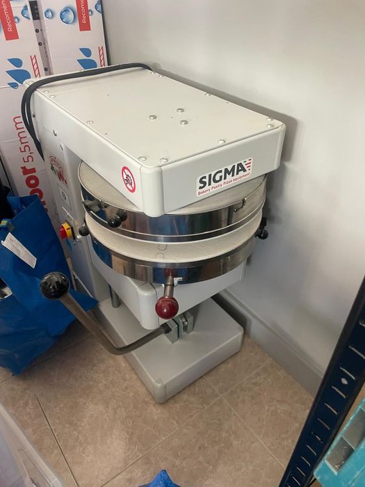 MAQUINA DIVISORA DE MASSA SIGMA PROFISSIONAL PARA PIZZARIA