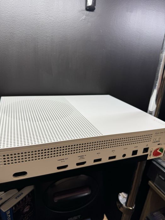 Xbox one 1tb (бан)
