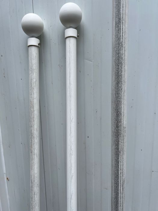 Varão branco para cortinados