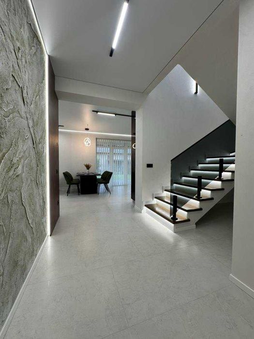 Газифікований будинок з дизайнерським ремонтом, Крихівці