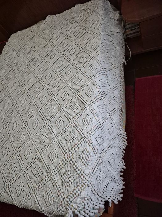 Colcha de renda em croché para cama de casal feita á mão