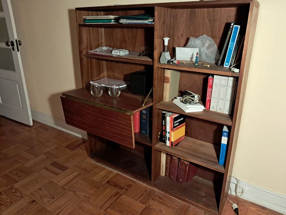 Móvel em mogno maciço