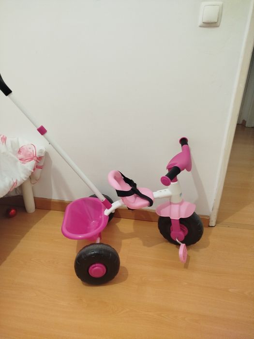 Triciclo rosa como novo