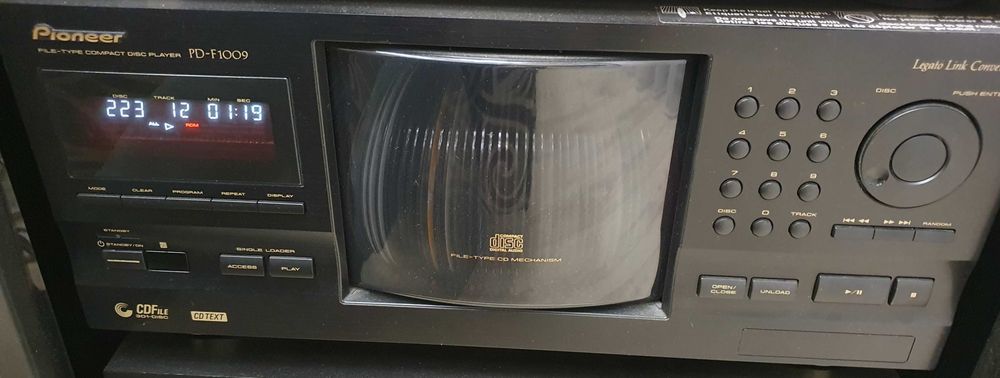 Програвач компакт дисків 300 і 1 диск pioneer pd-f1009