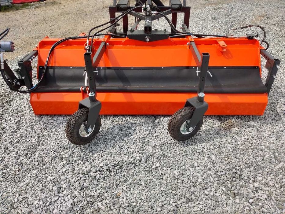 Zamiatarka drogowa,uliczna szerokość 2,4 moc Tuz-Euro-Widły