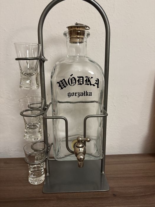 Karafka z kieliszkami 1L