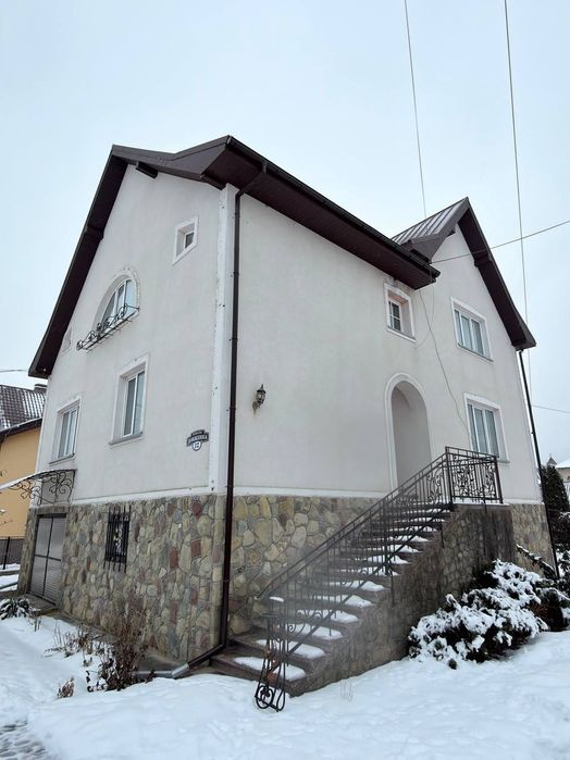 Продаж будинку у м. Надвірна