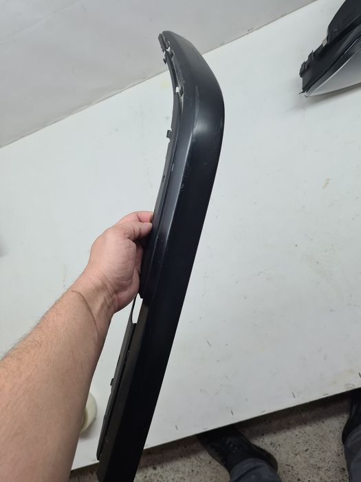 Накладка на передній бампер БМВ е38, оригінал