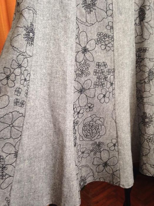 Ciekawa spódnica w rozm. 2XL