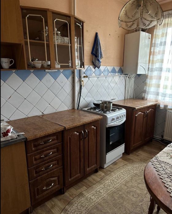 Здається 3 кімнатна квартира