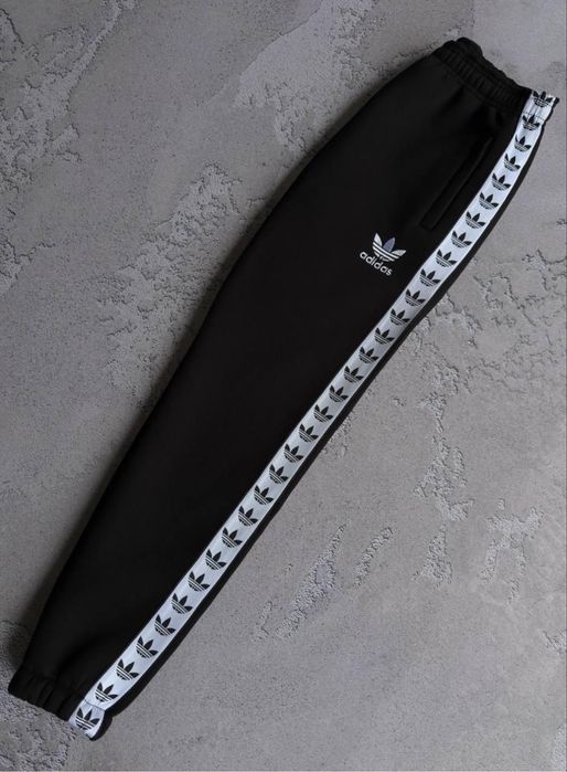 Чоловічий спортивний костюм адідас з лампасами Adidas [S,M,L,XL,XXL]