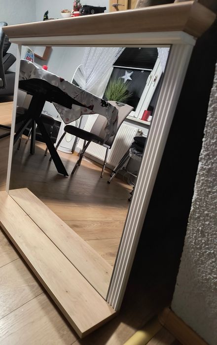 Sprzedam lustro (87x83)