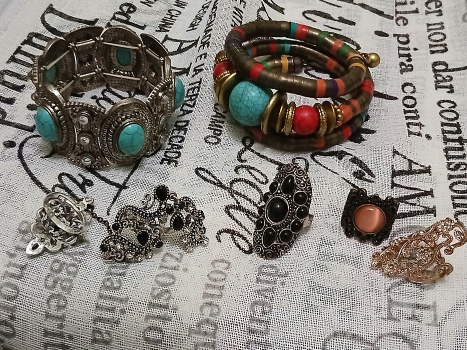 Вінтажні прикраси