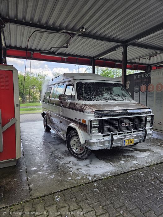GMC Vandura  Salonka V8