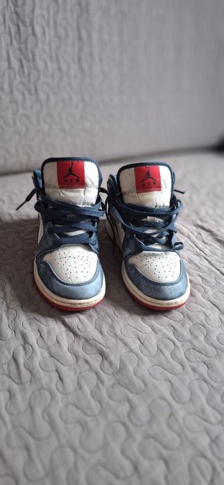 Nike Air Jordan 1 Mid SE