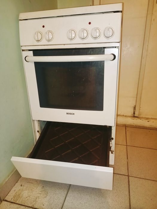 Рабочая Bosch электрическая плита стеклокерамика