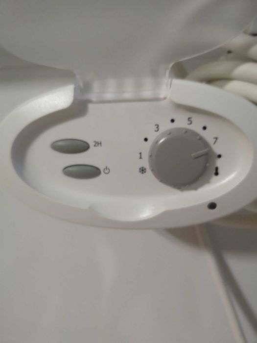 Aquecedor Elétrico de Toalhas de Parede